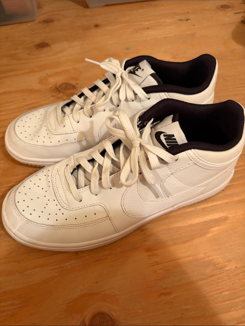 Nike White Low-Top Sneakers with Black Lining